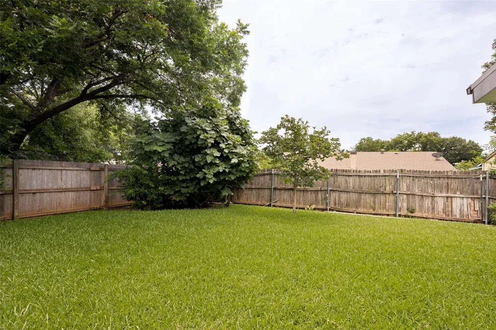 708 Glen Rock Place Arlington, TX 76014