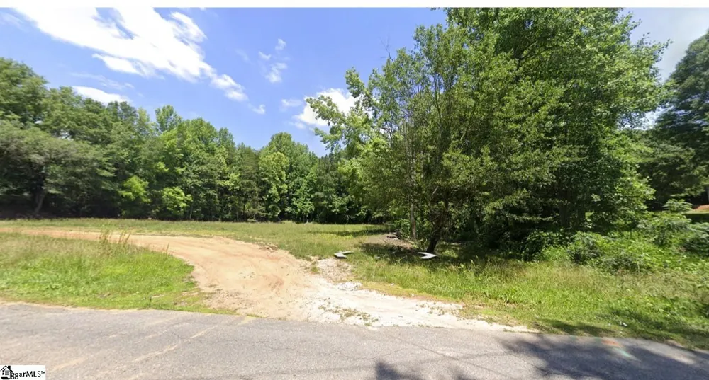 270 4th Street Boiling Springs, SC 29316