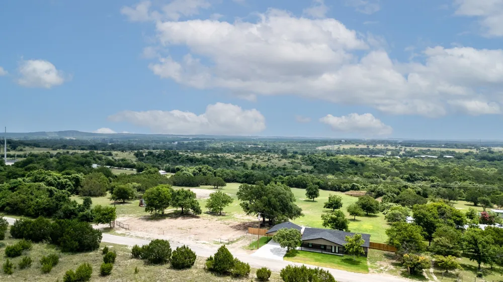 234 County Road 3400 Lampasas, TX 76550
