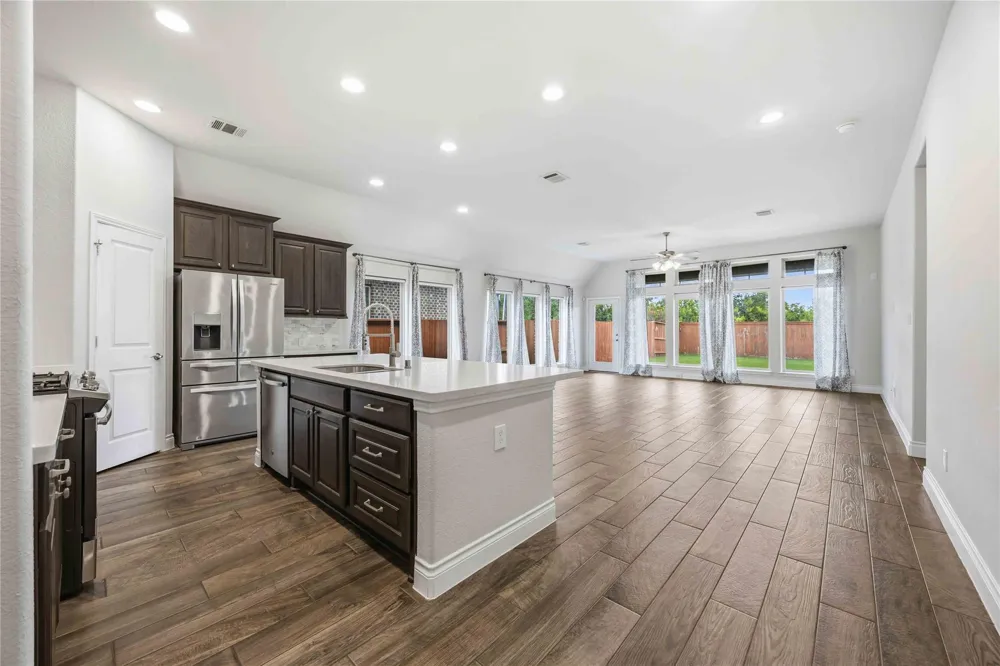 9314 Eckert Road Iowa Colony, TX 77583