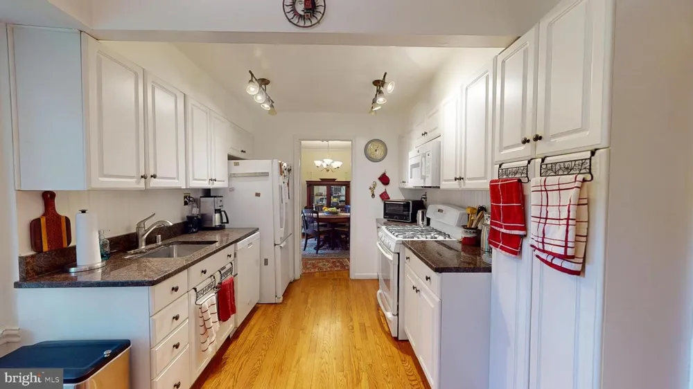 16601 BRIARDALE ROAD Rockville, MD 20855