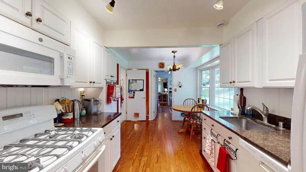 16601 BRIARDALE ROAD Rockville, MD 20855