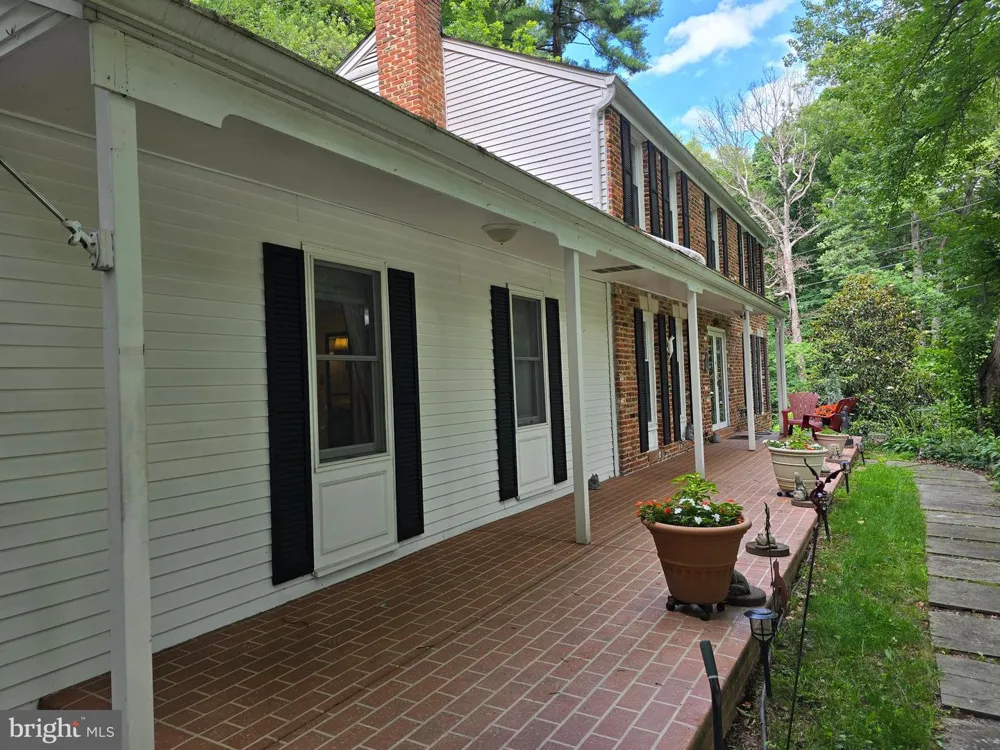 16601 BRIARDALE ROAD Rockville, MD 20855