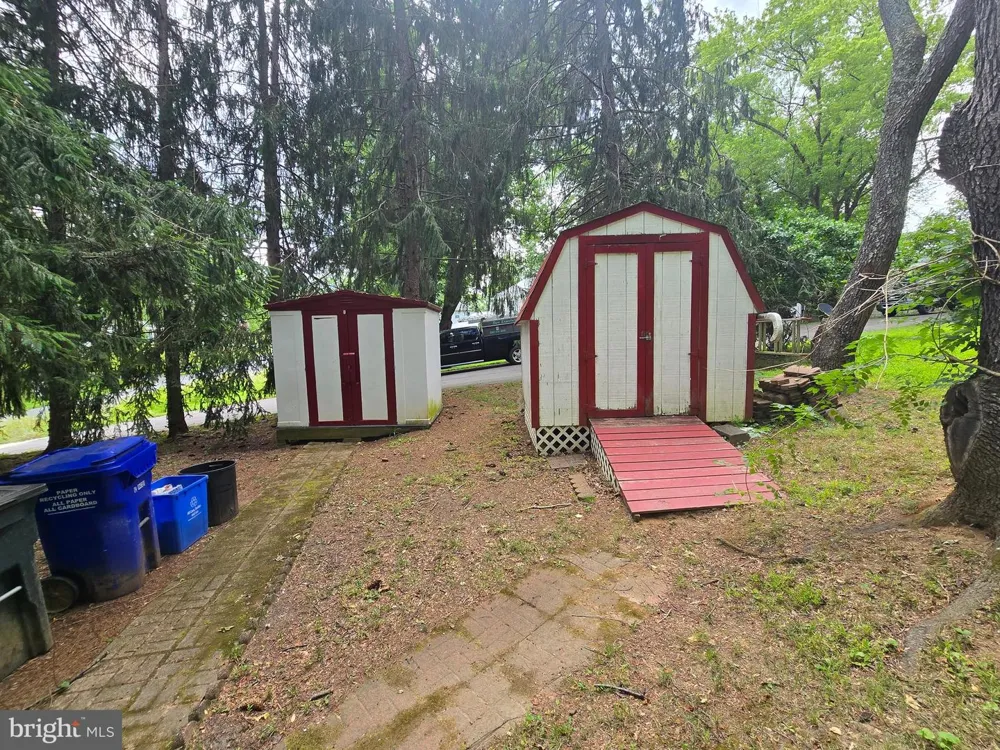 16601 BRIARDALE ROAD Rockville, MD 20855
