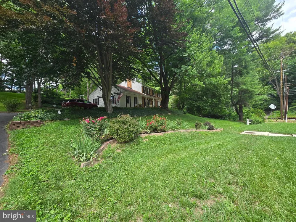16601 BRIARDALE ROAD Rockville, MD 20855