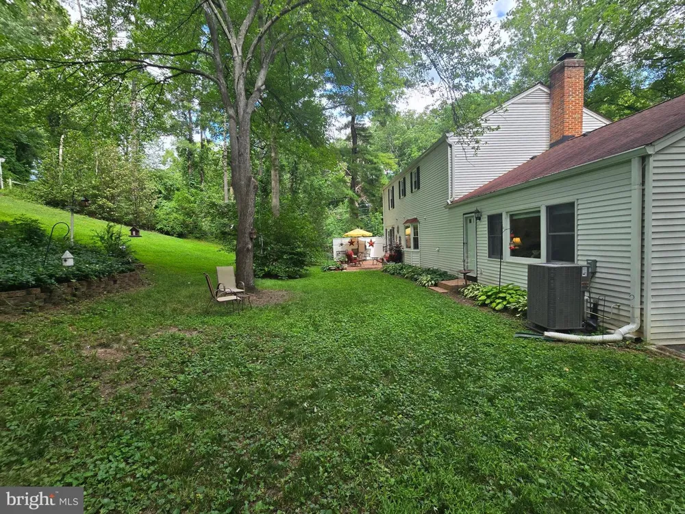 16601 BRIARDALE ROAD Rockville, MD 20855
