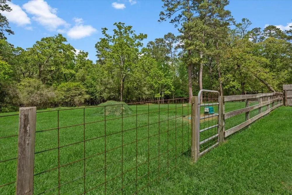 16701 Surrey Lane Stagecoach, TX 77355