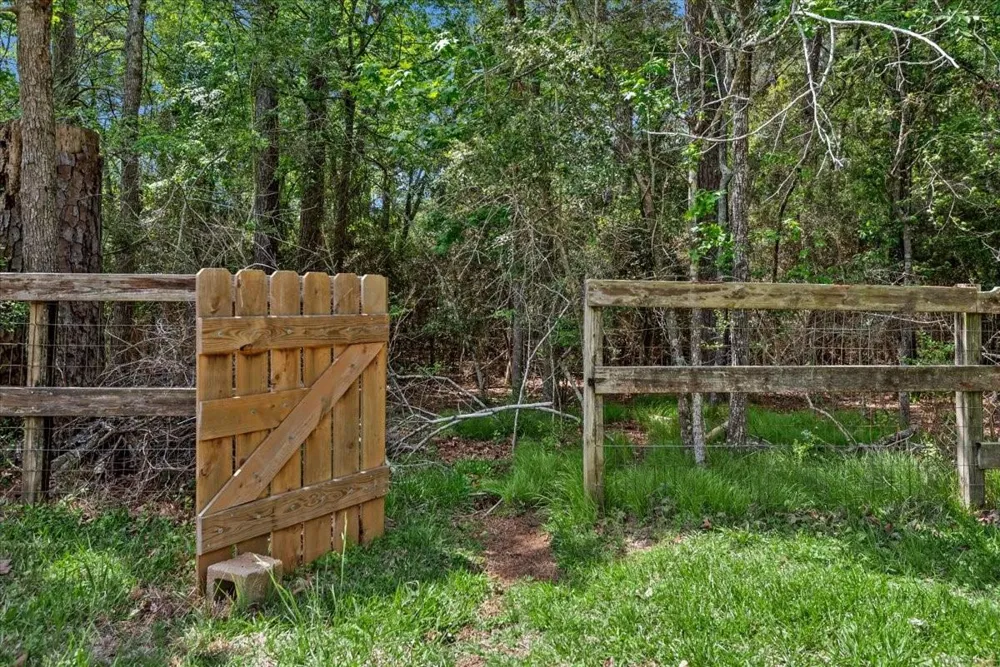 16701 Surrey Lane Stagecoach, TX 77355