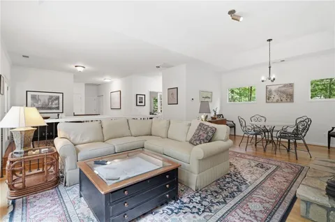 61 Morgan Walk