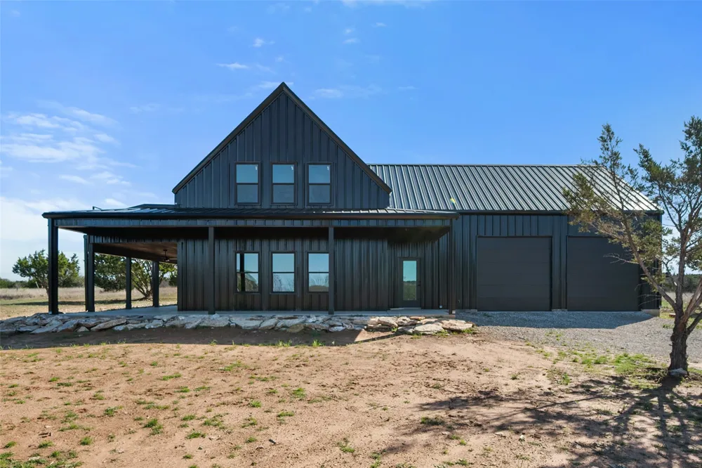 1053 Bluff Creek Drive Strawn, TX 76475