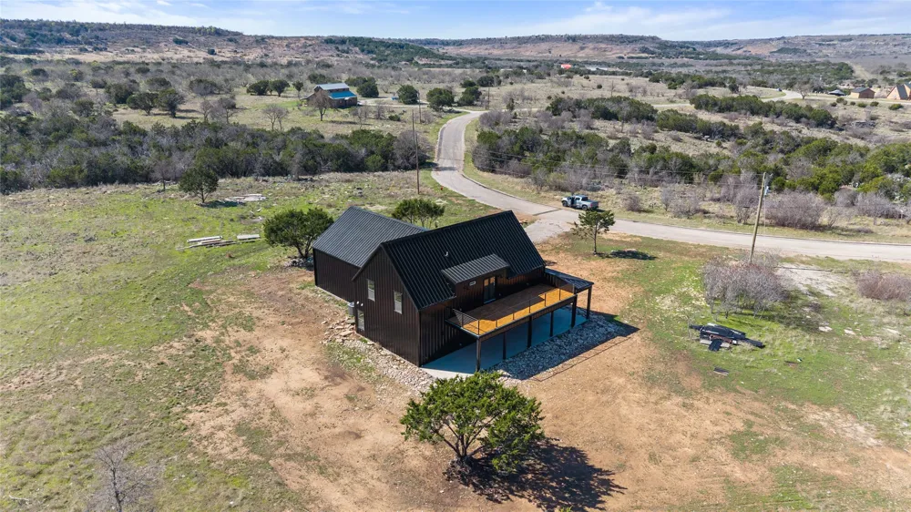 1053 Bluff Creek Drive Strawn, TX 76475