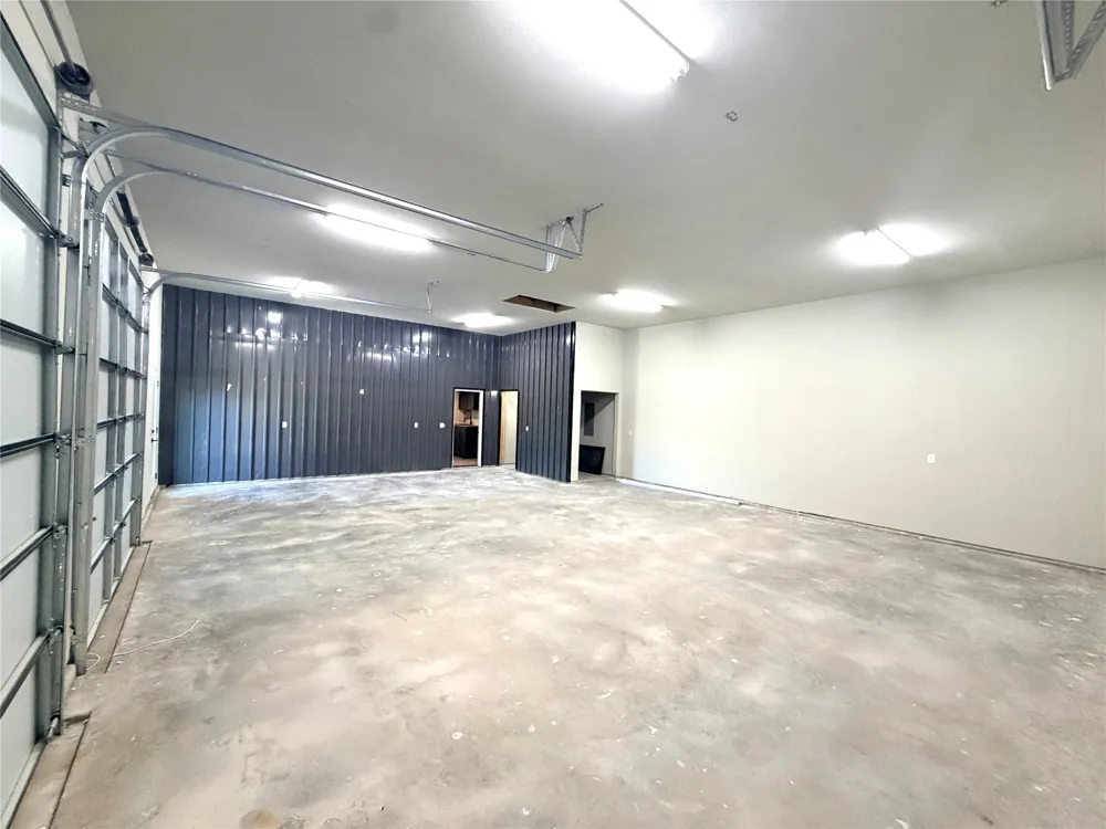 1053 Bluff Creek Drive Strawn, TX 76475