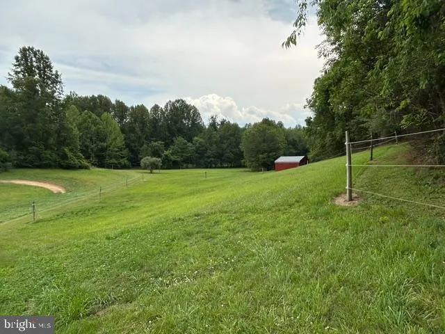 12210 EGGBORNSVILLE ROAD Culpeper, VA 22701