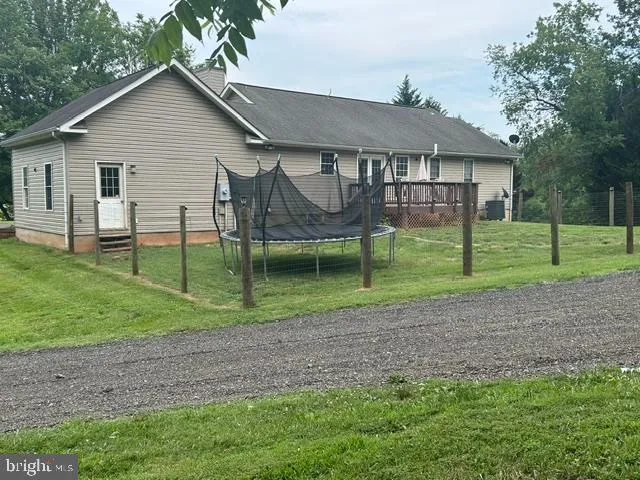 12210 EGGBORNSVILLE ROAD Culpeper, VA 22701