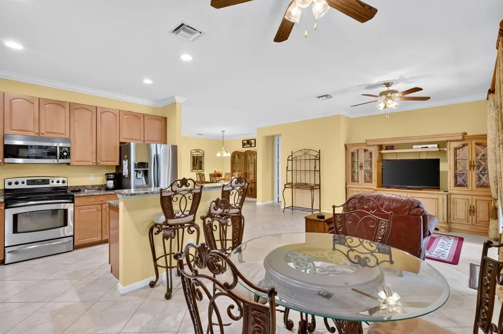 6311 Astor Place Vero Beach, FL 32966