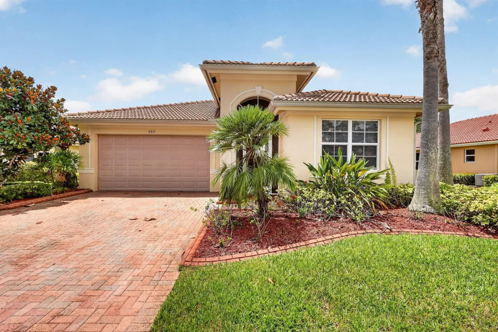 6311 Astor Place Vero Beach, FL 32966