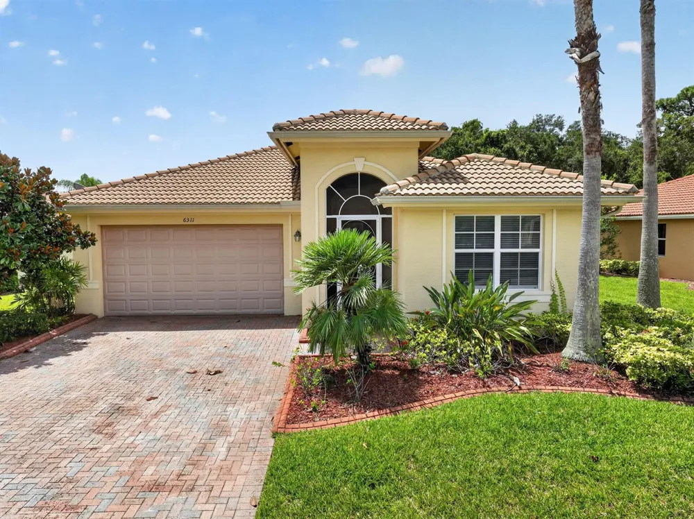 6311 Astor Place Vero Beach, FL 32966