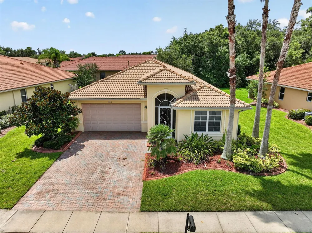 6311 Astor Place Vero Beach, FL 32966