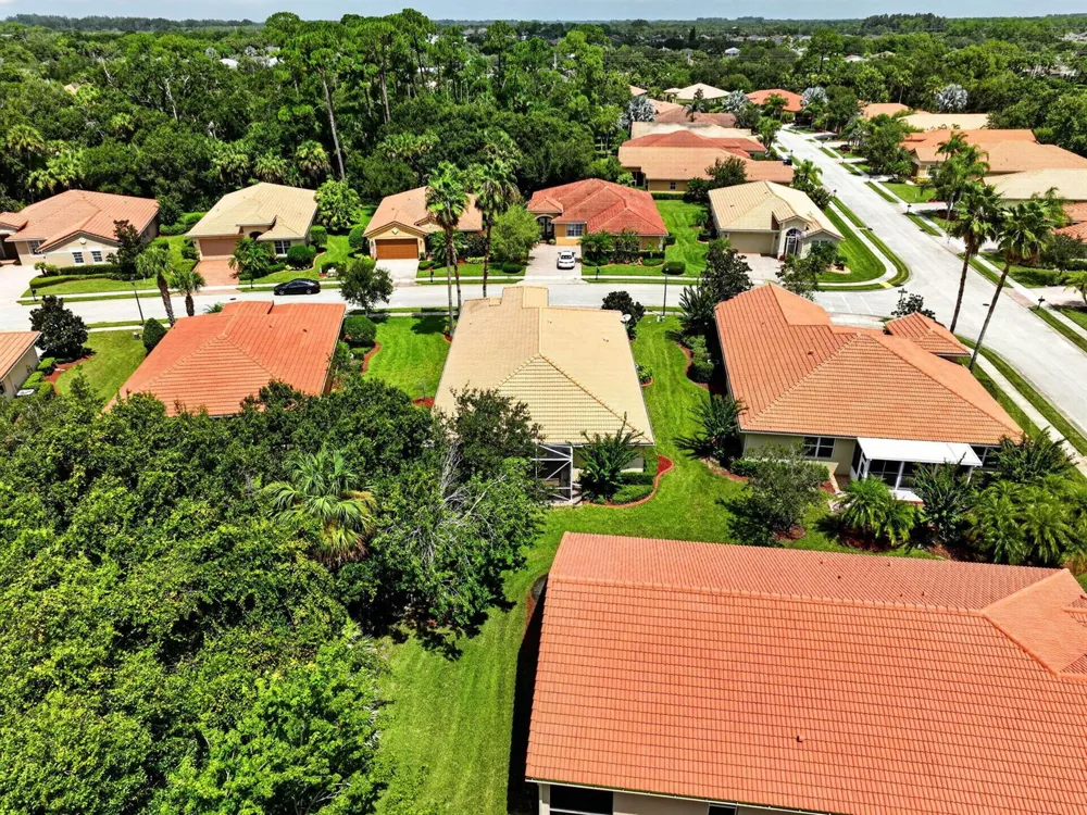 6311 Astor Place Vero Beach, FL 32966