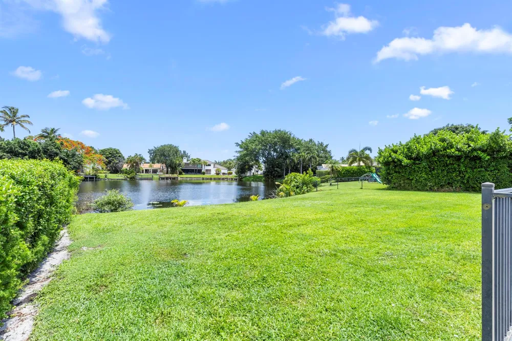 12715 Kingsway Road Wellington, FL 33414