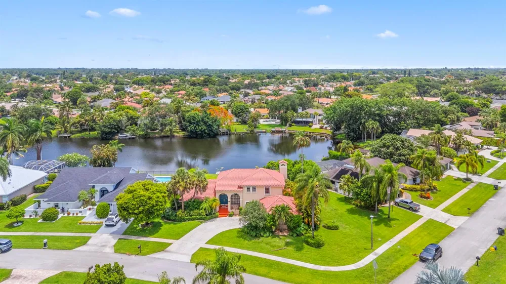 12715 Kingsway Road Wellington, FL 33414