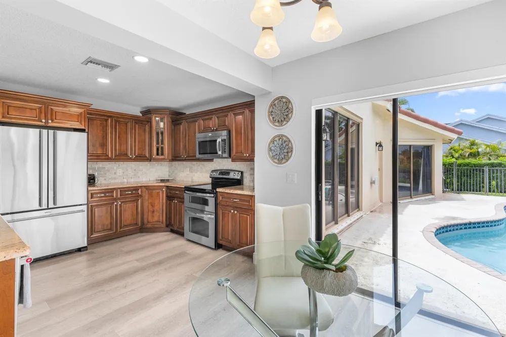 12715 Kingsway Road Wellington, FL 33414