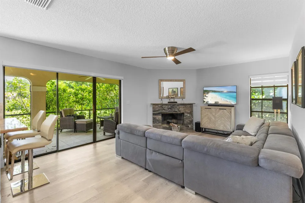 12715 Kingsway Road Wellington, FL 33414