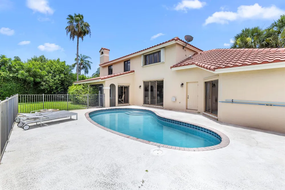12715 Kingsway Road Wellington, FL 33414