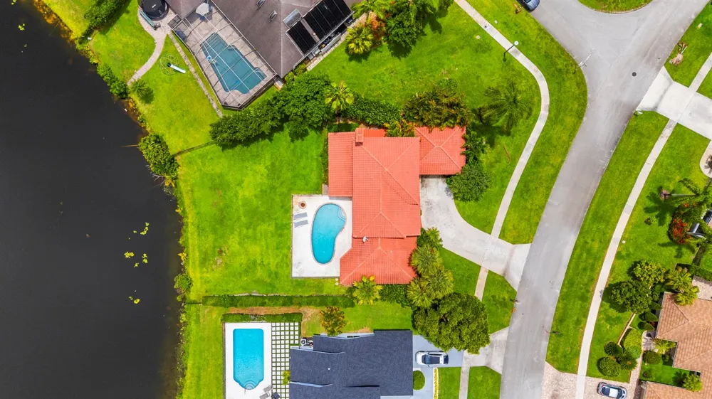 12715 Kingsway Road Wellington, FL 33414