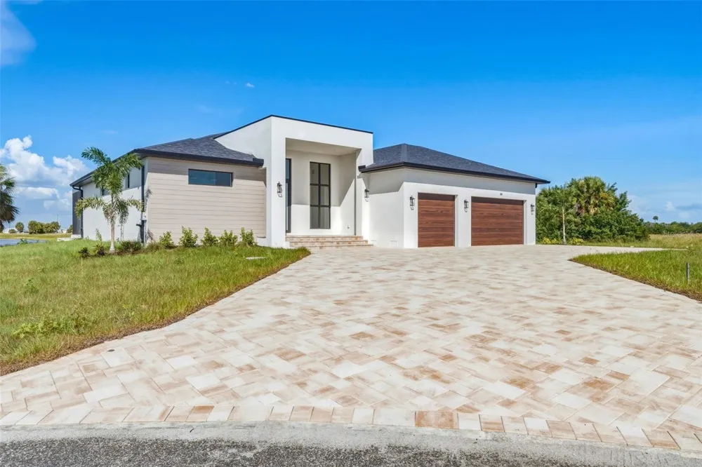 44 SUNFLOWER DRIVE Placida, FL 33946