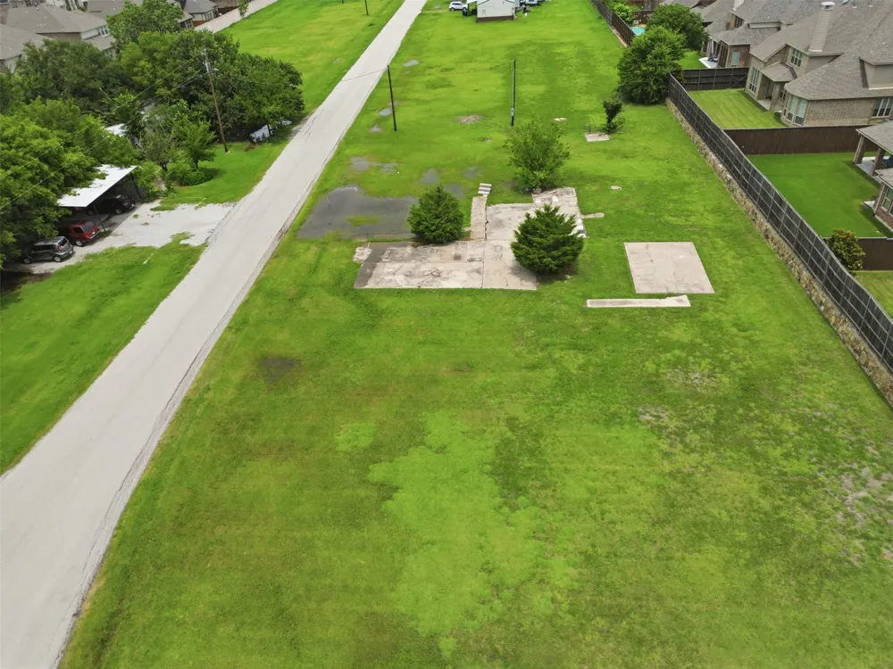 7565 Lake Trails Drive Frisco, TX 75036