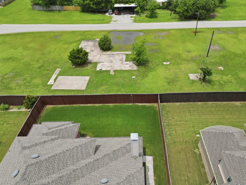 7565 Lake Trails Drive Frisco, TX 75036