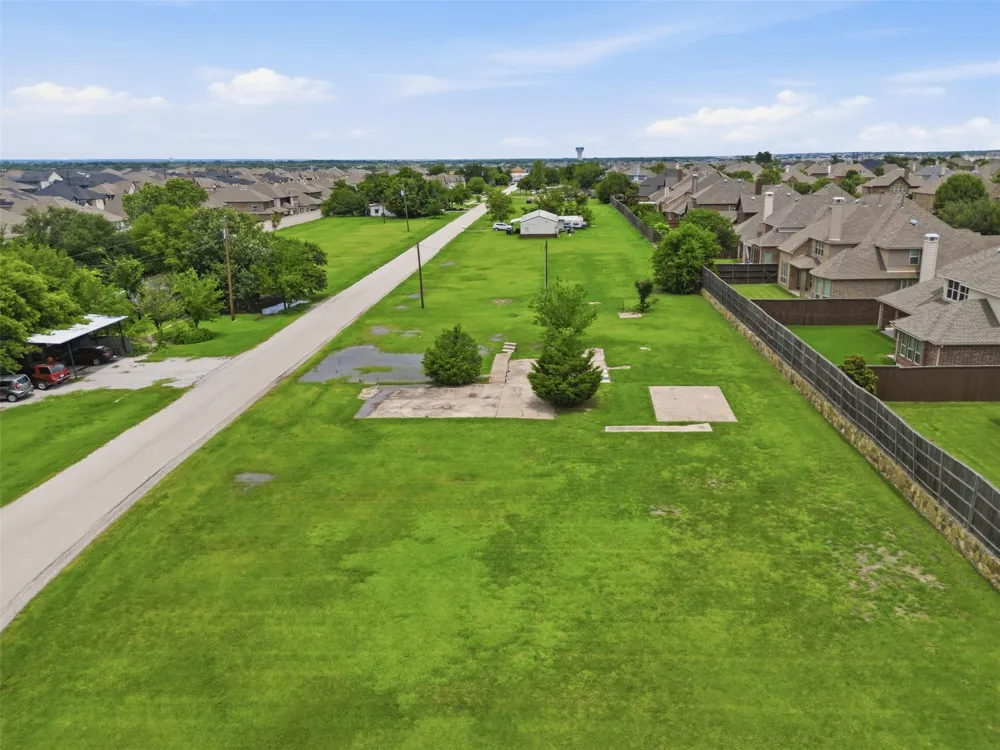 7565 Lake Trails Drive Frisco, TX 75036