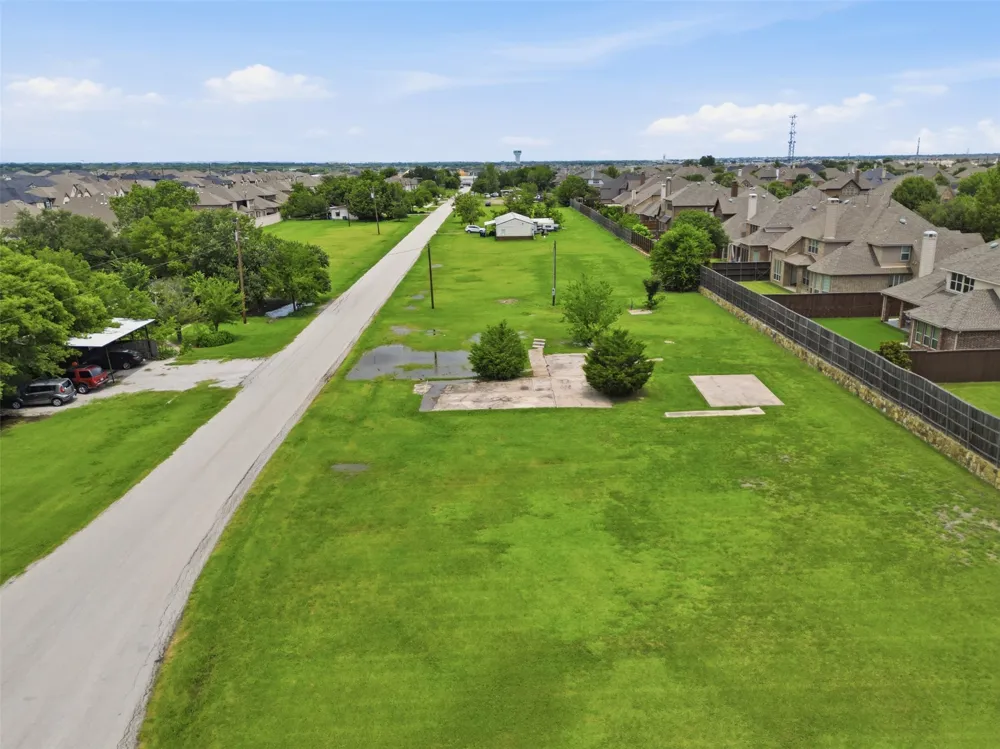 7565 Lake Trails Drive Frisco, TX 75036