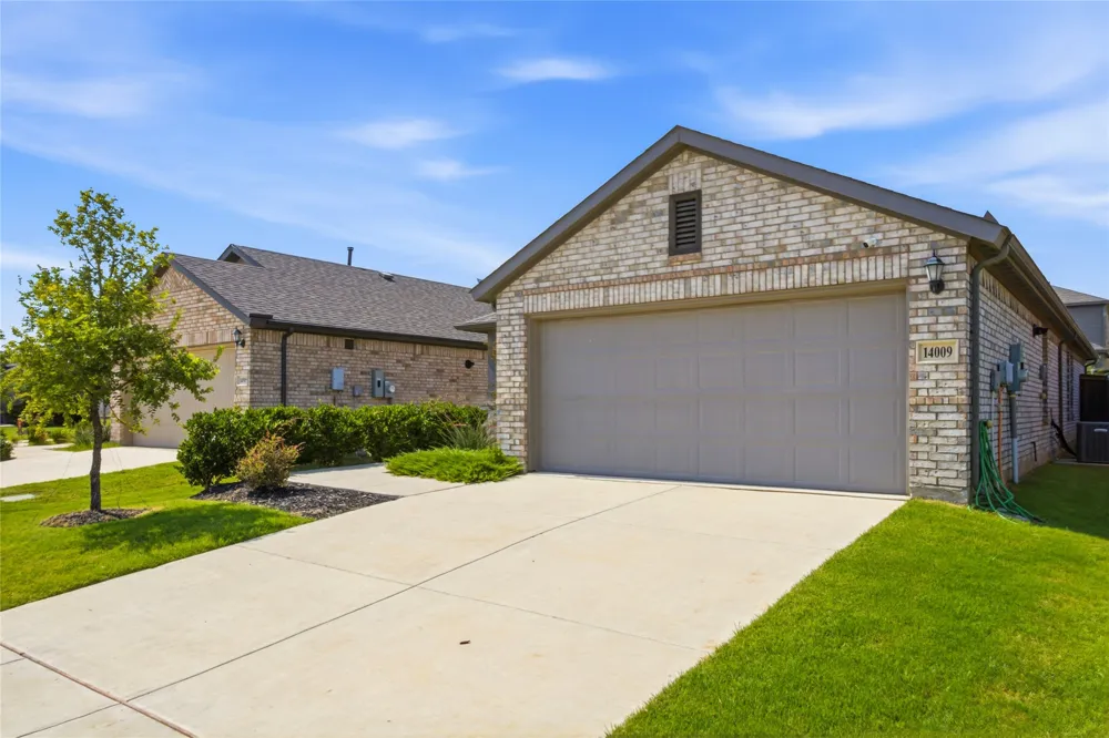 14009 Danesdale Drive Pilot Point, TX 76258