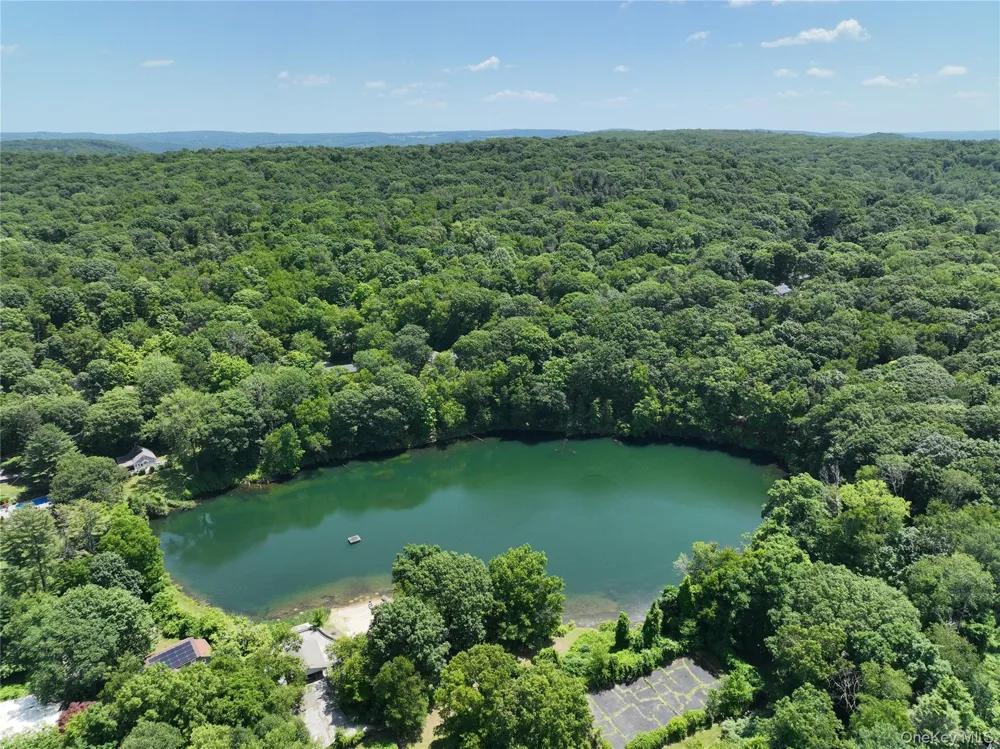 45 Willow Lake Drive Holmes, NY 12531