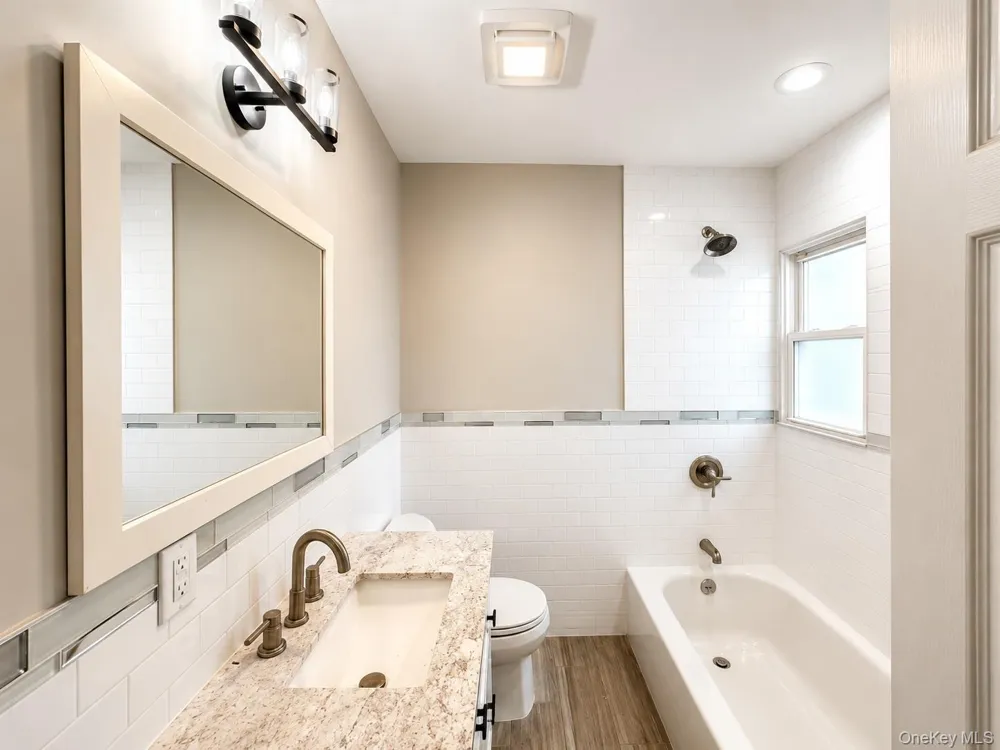 541 Indiana Avenue Lindenhurst, NY 11757
