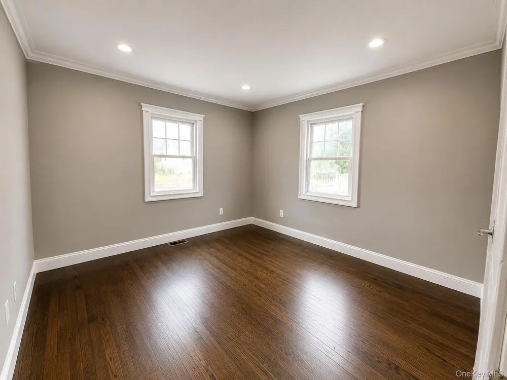 541 Indiana Avenue Lindenhurst, NY 11757