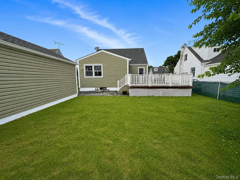541 Indiana Avenue Lindenhurst, NY 11757