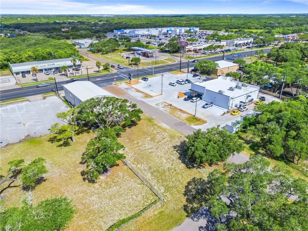 2220 Hwy 35 Rockport, TX 78382