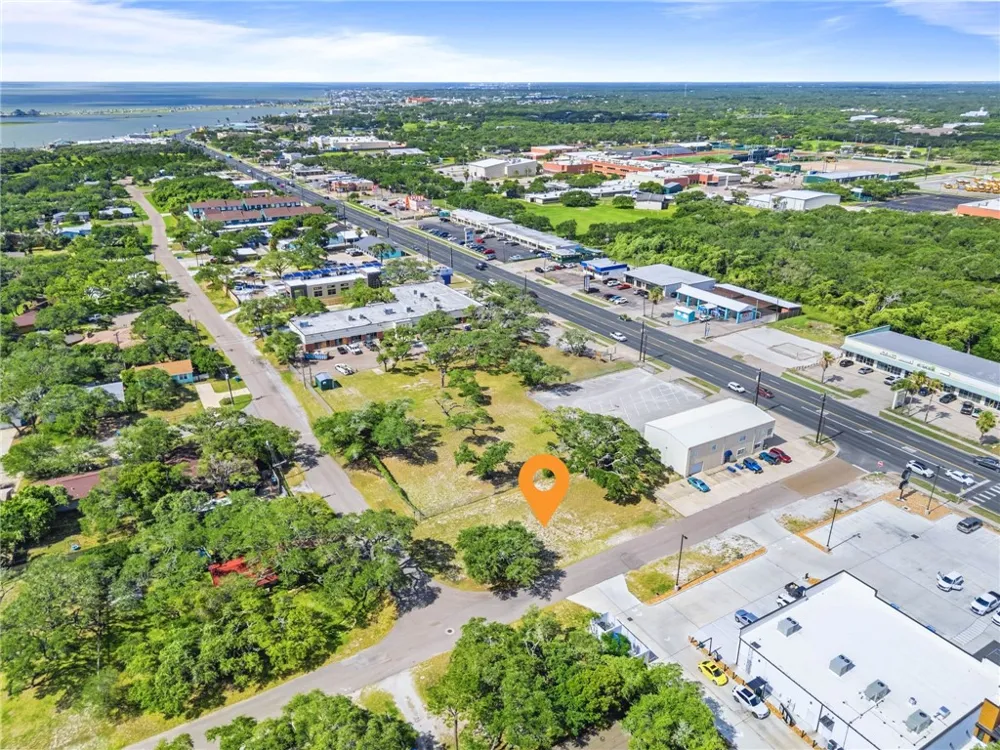 2220 Hwy 35 Rockport, TX 78382