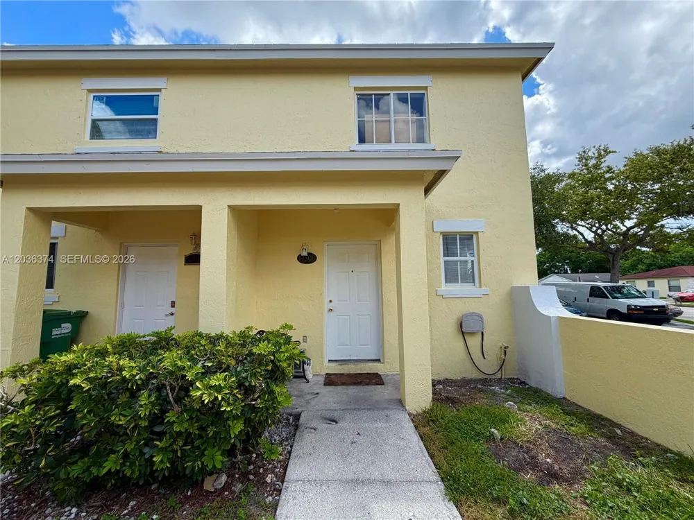 19500 SW 103rd Ct #1-9 Cutler Bay, FL 33157