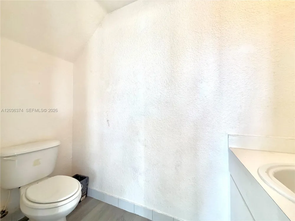 19500 SW 103rd Ct #1-9 Cutler Bay, FL 33157