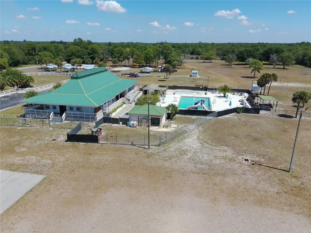 133 Hunting Club Ave Clewiston, FL 33440