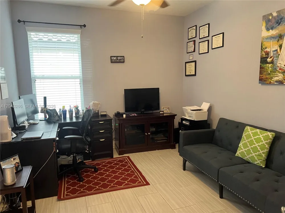 3855 Carrick Bend Dr Kissimmee, FL 34746