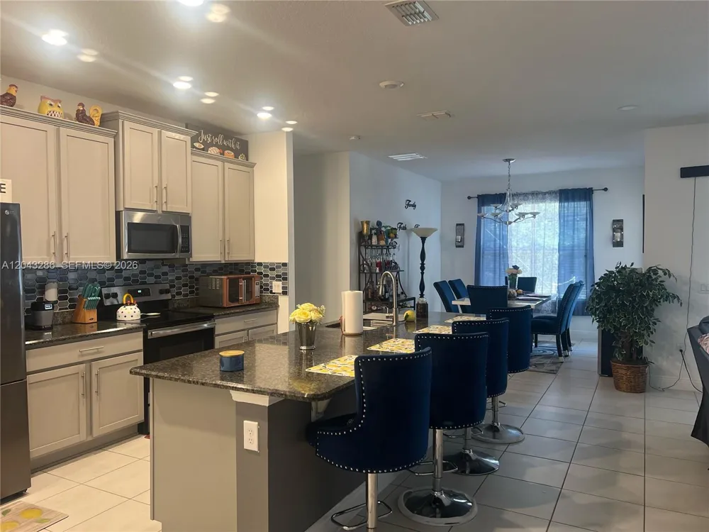 3855 Carrick Bend Dr Kissimmee, FL 34746