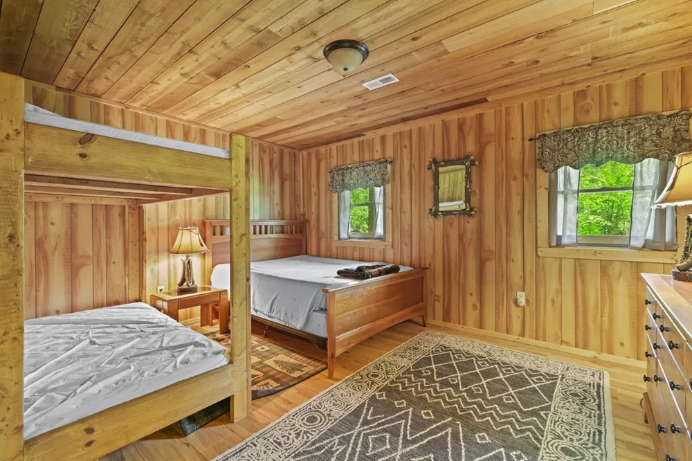 Round Hill Road Bryson City, NC 28713