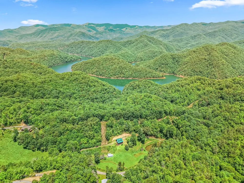 Round Hill Road Bryson City, NC 28713