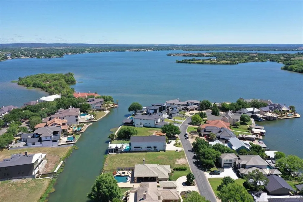 29034 Wennmohs Place Horseshoe Bay, TX 78657