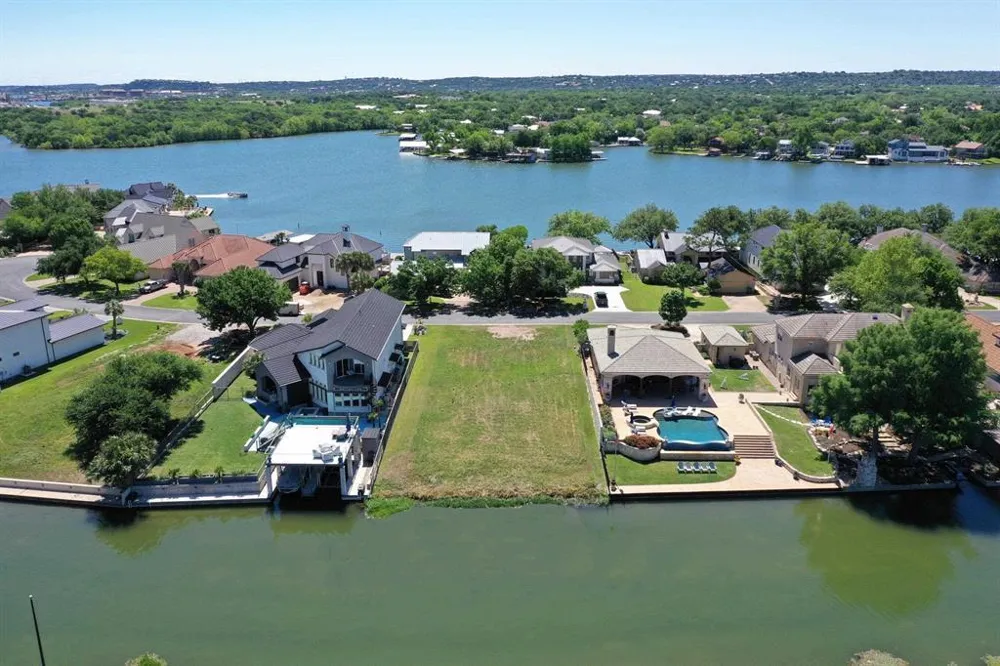 29034 Wennmohs Place Horseshoe Bay, TX 78657